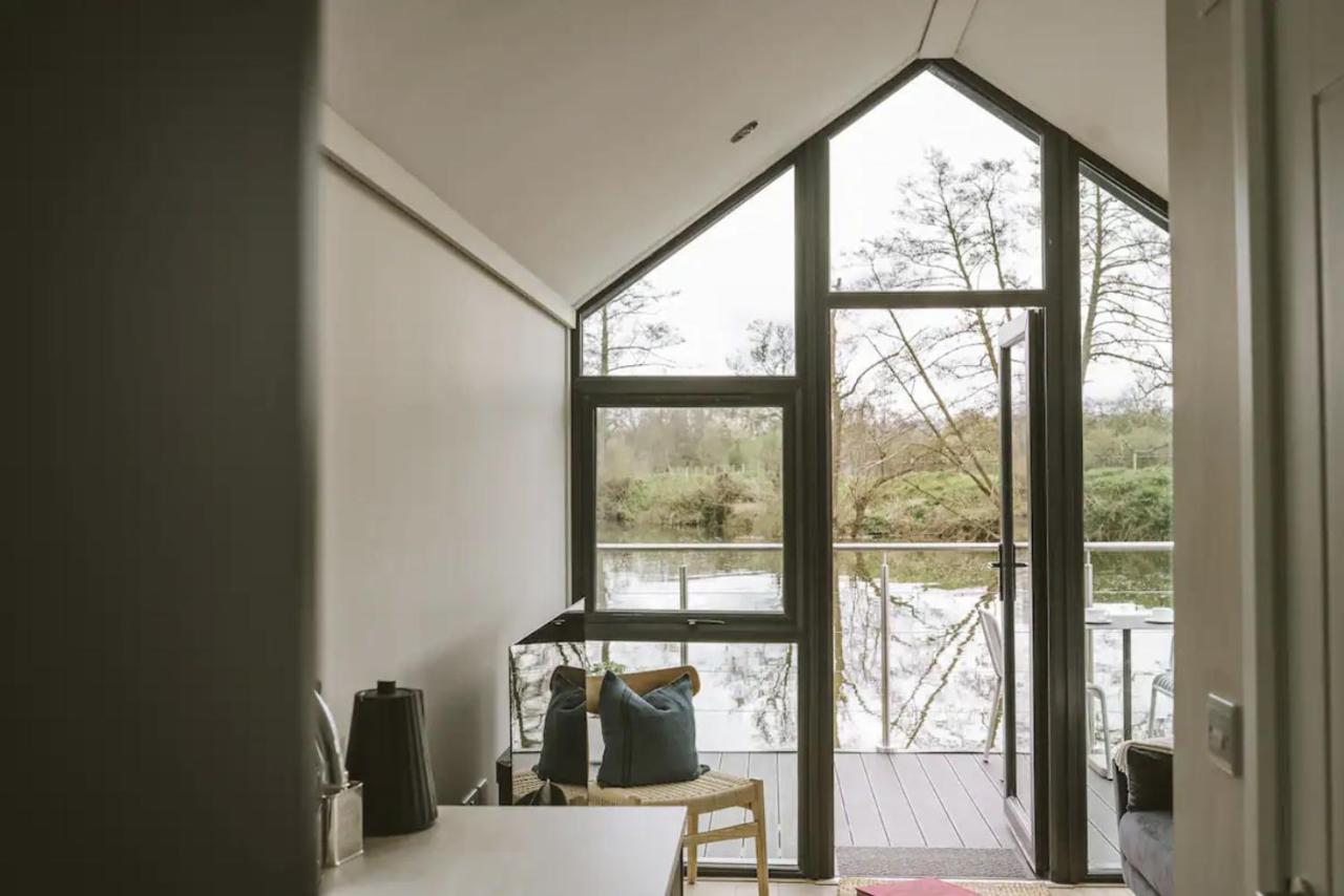 Water Cabin With Water Sports Equipment And Bikes, Bath Bristol Ngoại thất bức ảnh